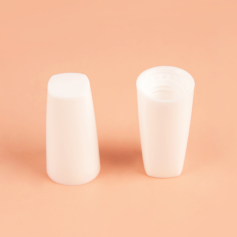 20mlの白い空の化粧品パッケージチューブクリームローションプラスチックPEチューブ長いノズルスレッドキャップ付き